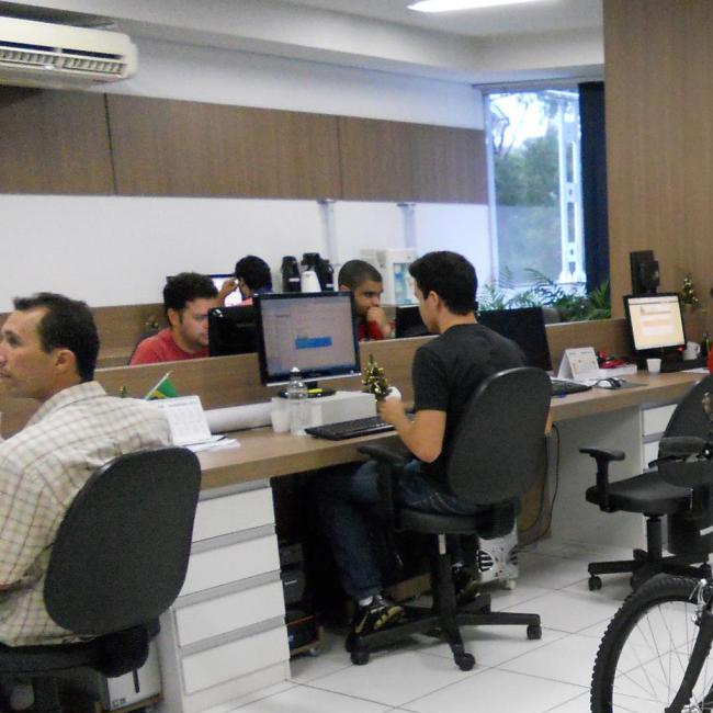 Estágio - Desenvolvedor Front-End Gelt Tecnologia de Londrina 2012